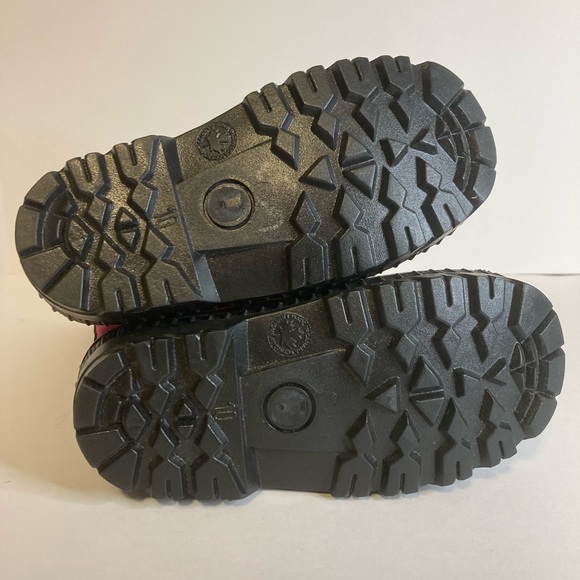 UNKNOWN brand kids size 10 boots - Picture 4 of 5